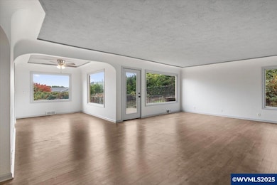 900 Cascade Dr NW, Salem, OR 97304 - photo 2