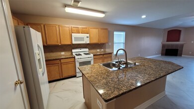 6627 Hampden Point Ct, Houston, TX 77040 - photo 3