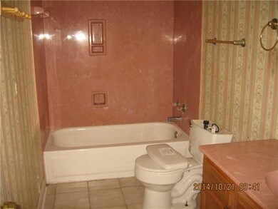 Master Bath/Spa.