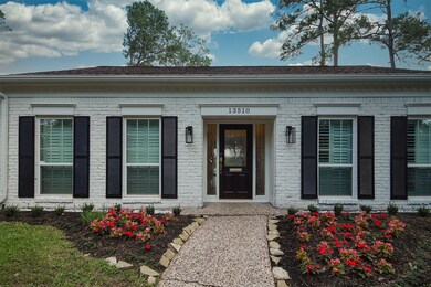 13510 Saint Marys Ln, Houston, TX 77079 - photo 4