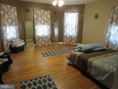 255 W North St, Waynesboro, PA 17268 - photo 4