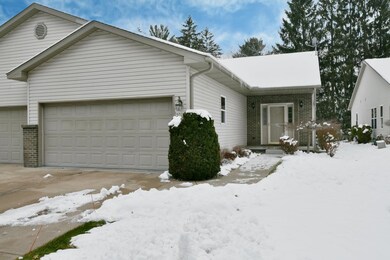 5011 Hidden Pines Ct, Midland, MI 48640 - photo 3