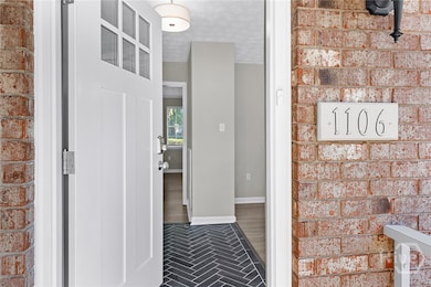 1106 Oakleaf Dr, Savannah, GA 31410 - photo 4