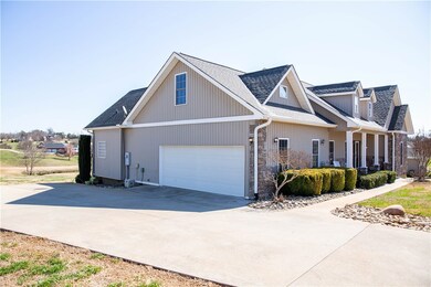 1319 Falcons Dr, Walhalla, SC 29691 - photo 7