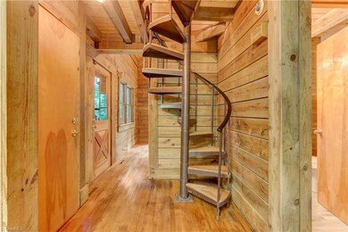 6709 Chadmoor Ct, Greensboro, NC 27406 - photo 4