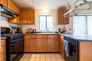 8 Adams Ave, MerriMacK, NH 03054 - photo 3