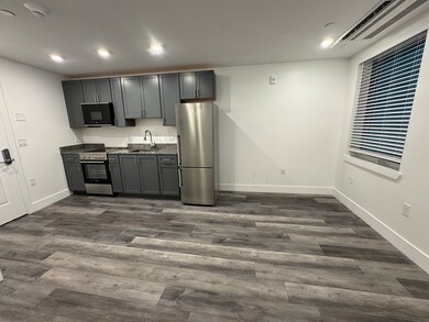 585 Essex St unit 522, Lynn, MA 01901 - photo 2