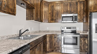 007.Kitchen view 2