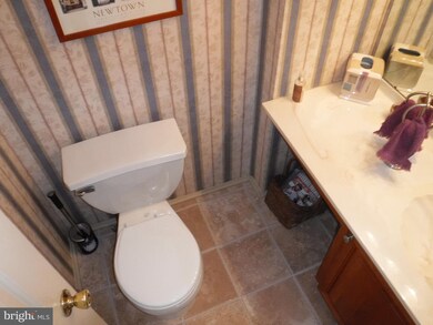 9 Briarwood Ct, Newtown, PA 18940 - photo 6