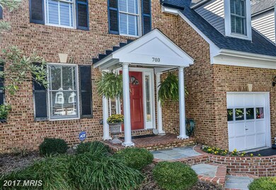 703 Talahi Ct SE, Vienna, VA 22180 - photo 2
