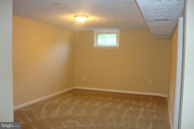 12612 Lampton Ln, Fort Washington, MD 20744 - photo 5