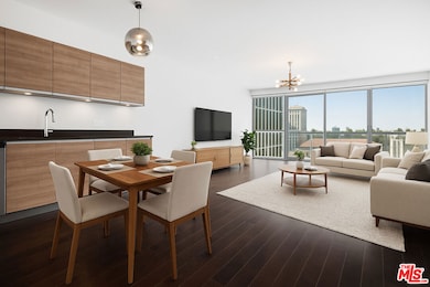 Solair unit 803, Los Angeles, CA 90010 - photo 2