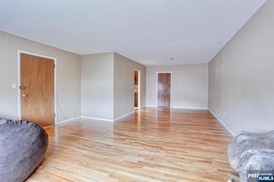 1 Rossi Ct, South Hackensack, NJ 07606 - photo 5