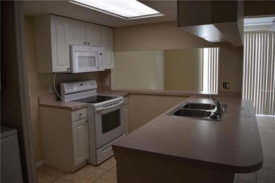 823 Caribbean Dr, Davenport, FL 33897 - photo 5