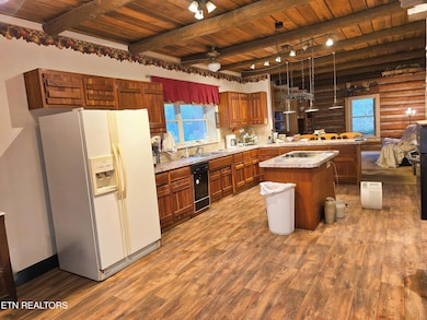 1249 Sharp Rd, Speedwell, TN 37870 - photo 3