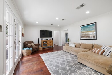 1142 Chamboard Ln, Houston, TX 77018 - photo 5