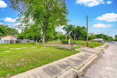 6806 Tuskegee St, Houston, TX 77091 - photo 7