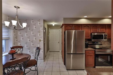 4664 Shuler St, Allentown, PA 18103 - photo 5