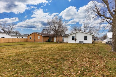 1016 N 16th St, Mattoon, IL 61938 - photo 4