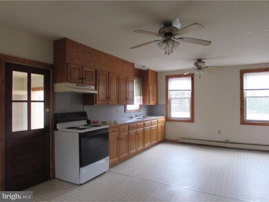 70 N Pennsville Auburn Rd unit 1, Penns Grove, NJ 08069 - photo 4
