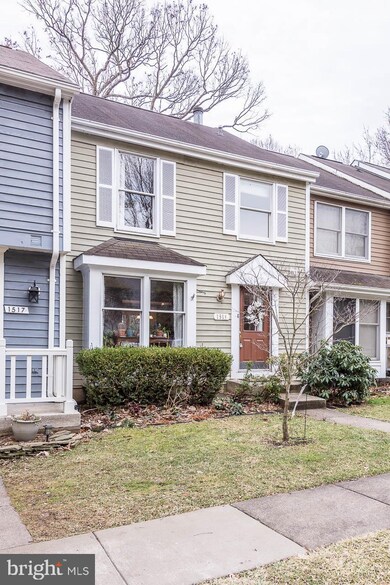 1519 Twisted Oak Dr, Reston, VA 20194 - photo 5