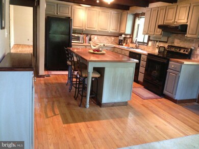 401 Beach Dr, Annapolis, MD 21403 - photo 4