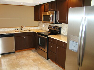 278 Aquarius Cir W, Jacksonville, FL 32216 - photo 2