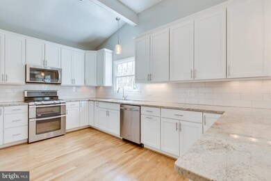 8632 Winthrop Dr, Alexandria, VA 22308 - photo 6