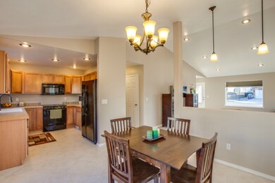 616 S James Ave, East Wenatchee, WA 98802 - photo 2