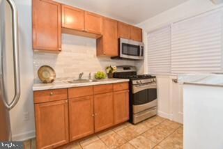 566 Lucia Ave, Baltimore, MD 21229 - photo 7