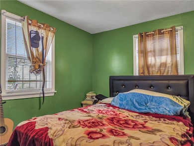 12 Rangeley Ave, Providence, RI 02908 - photo 6