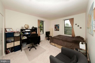 1669 Columbia Rd NW unit 213, Washington, DC 20009 - photo 5