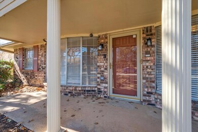 17 Lincolnshire Cir, Bedford, TX 76021 - photo 4