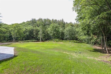 32 Emerald Cir, Goffstown, NH 03045 - photo 5