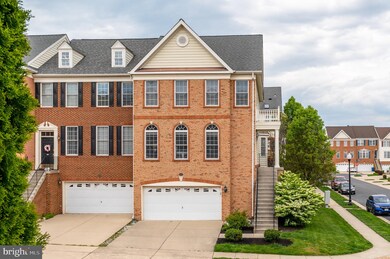 42918 Overly Square, Chantilly, VA 20152 - photo 2