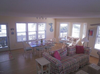 2015 5217 Ocean Dr pics 085