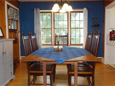 29 Pleasant St, Essex Junction, VT 05452 - photo 3