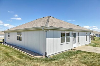 707 Twilight Ct, Raymore, MO 64083 - photo 3