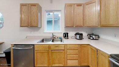 3221-Tayshee-Cir-Kitchen(1)