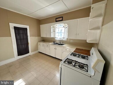 305 Walnut St unit 307, Milton, DE 19968 - photo 4