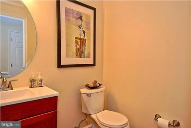 7813 Lakeland Valley Dr, Springfield, VA 22153 - photo 7