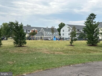 8605 Village Way unit B, Alexandria, VA 22309 - photo 3