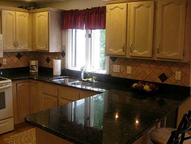 320 Westmoreland St unit C2, Narragansett, RI 02882 - photo 4