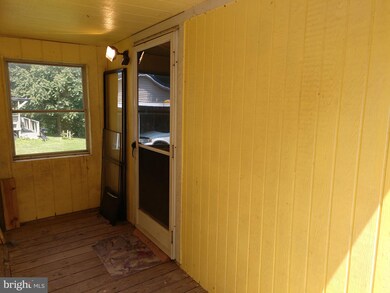 1525 Palm Springs Dr, Chambersburg, PA 17202 - photo 4