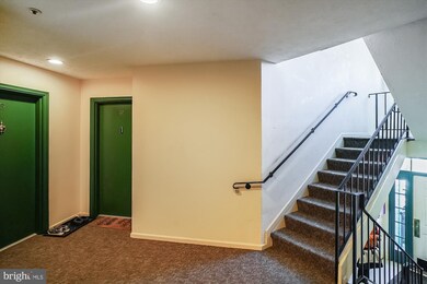 12200 Eagles Nest Ct unit G, Germantown, MD 20874 - photo 2