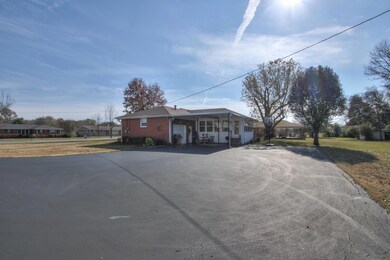 802 Castle Heights Ave, Lebanon, TN 37087 - photo 4