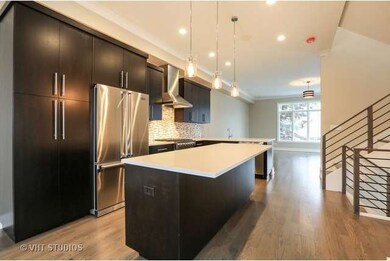 251 W 1st St, Elmhurst, IL 60126 - photo 2