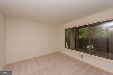 10976 Swansfield Rd, Columbia, MD 21044 - photo 4