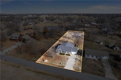 813 Alice Ave, Parsons, KS 67357 - photo 3