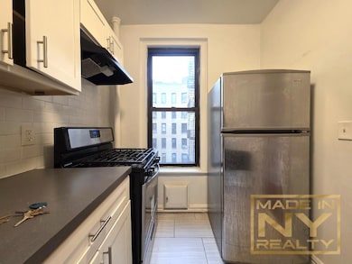 25-21 31st Ave unit A-35, Astoria, NY 11106 - photo 2